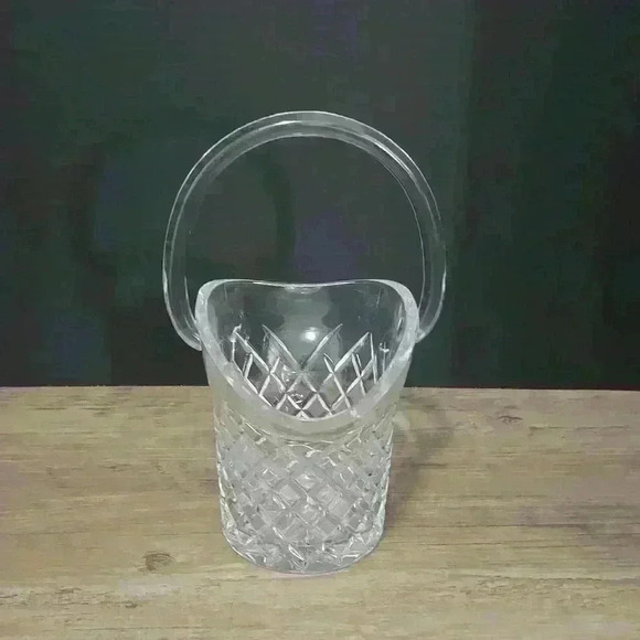 Beautiful Crystal  Decorative Basket - Picture 2 of 5